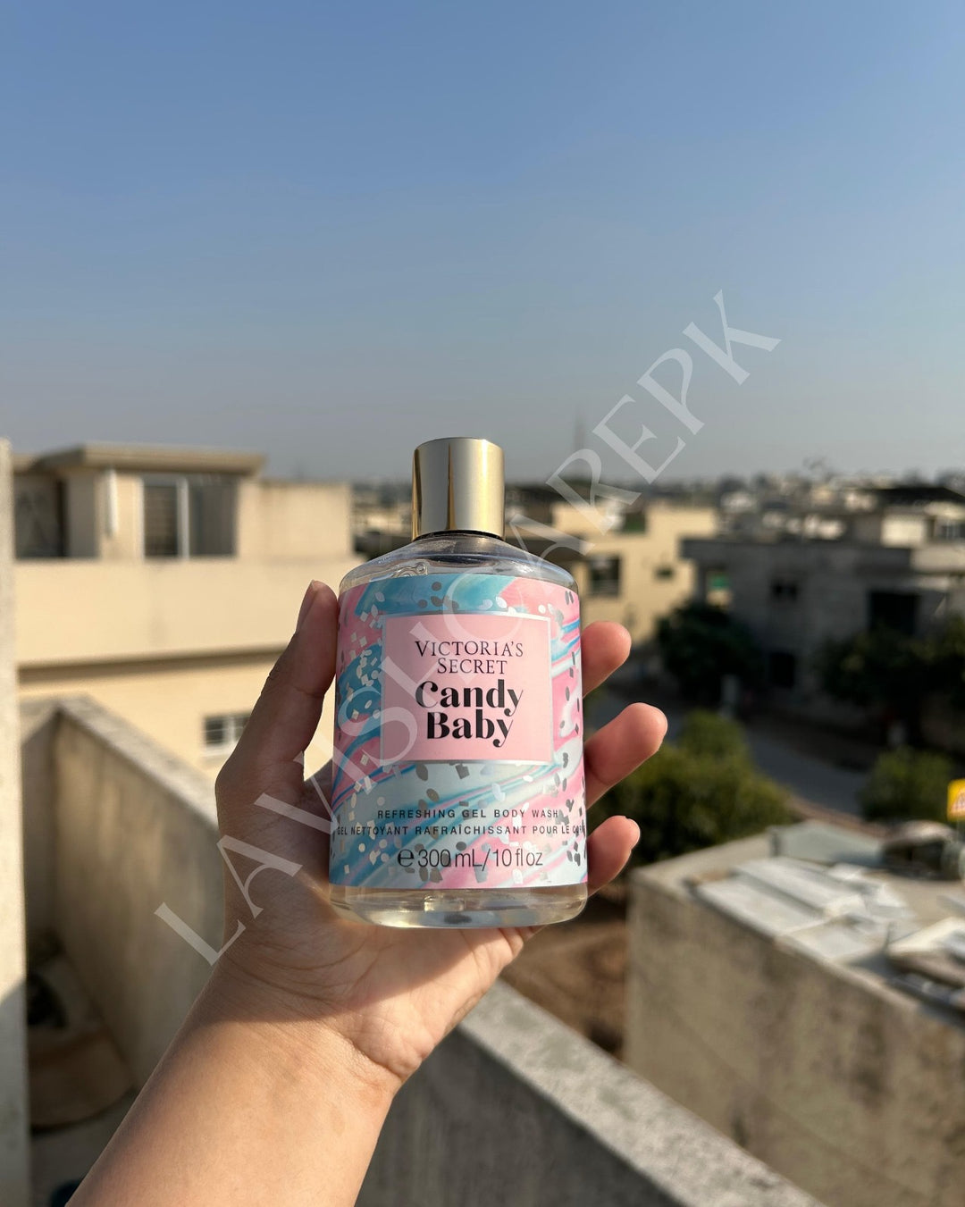 VICTORIA’S SECRET SHOWER GELS/BODY WASH 300 ML EACH.🌸