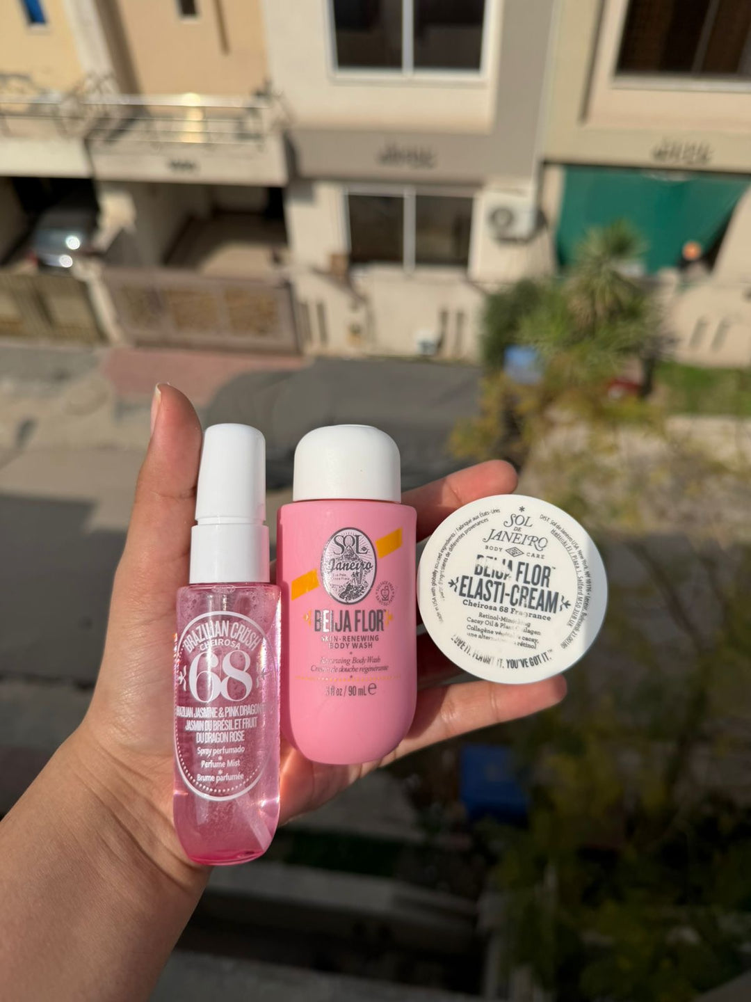SOL DE JANEIRO BEIJA FLOR JET SET (TRAVEL SIZE GIFT SET)