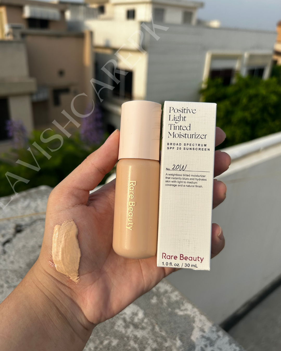 RARE BEAUTY POSITIVE LIGHT TINTED MOISTURIZER SPF 20 | LIGHTWEIGHT HYDRATING SKIN TINT | 30ML