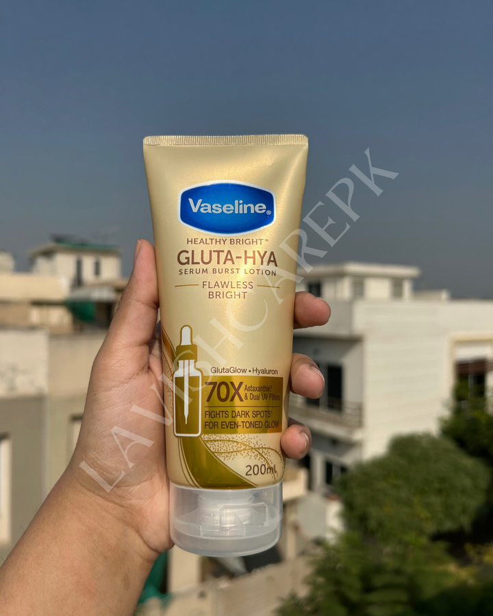 VASELINE GLUTA-HYA FLAWLESS GLOW SERUM BURST UV LOTION 200ML