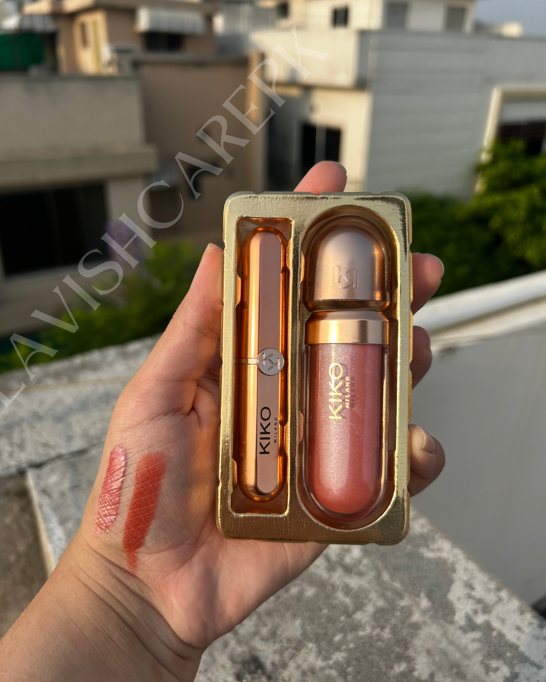 KIKO MILANO GOLDEN OASIS CHIC LIPS BEAUTY KIT 2 IN 1.