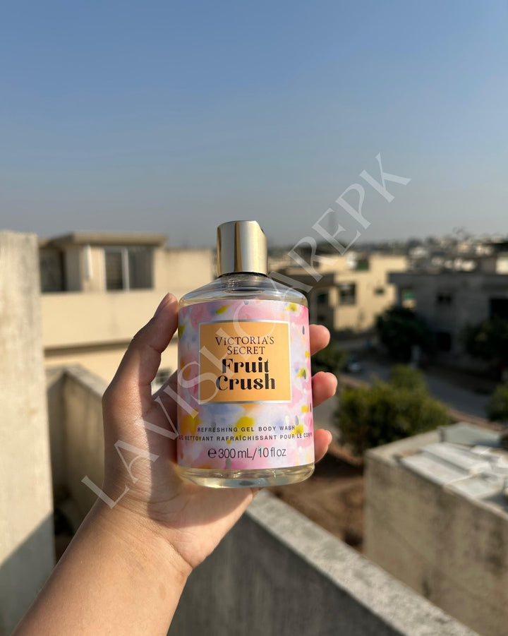 VICTORIA’S SECRET SHOWER GELS/BODY WASH 300 ML EACH.🌸