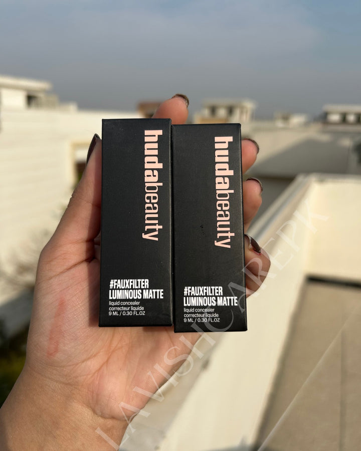 Huda beauty faux filter luminous matte liquid concealer