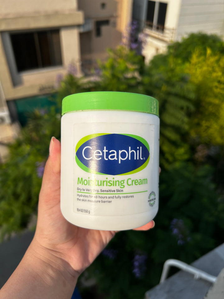 Cetaphil Moisturising Cream jar 550 Grams.