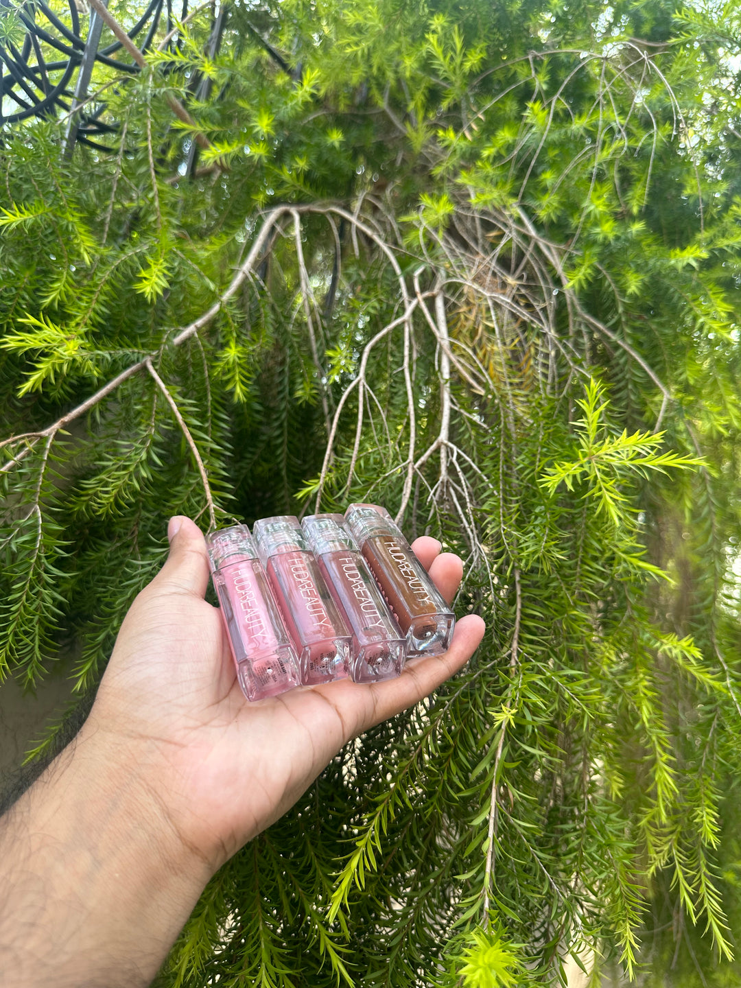 ✨ HUDABEAUTY FAUXFILLER EXTRA SHINE LIP GLOSS – 3.9ML EACH ✨