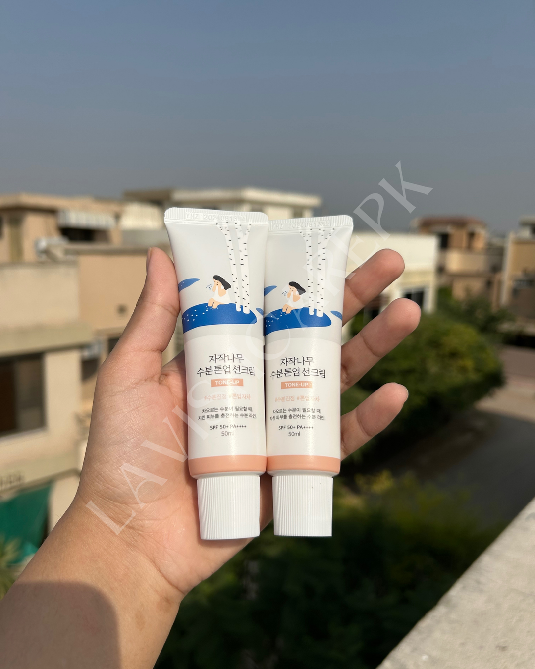 ROUND LAB BIRCH JUICE MOISTURIZING TONE-UP SUNSCREEN (1+1 DUO BOX)