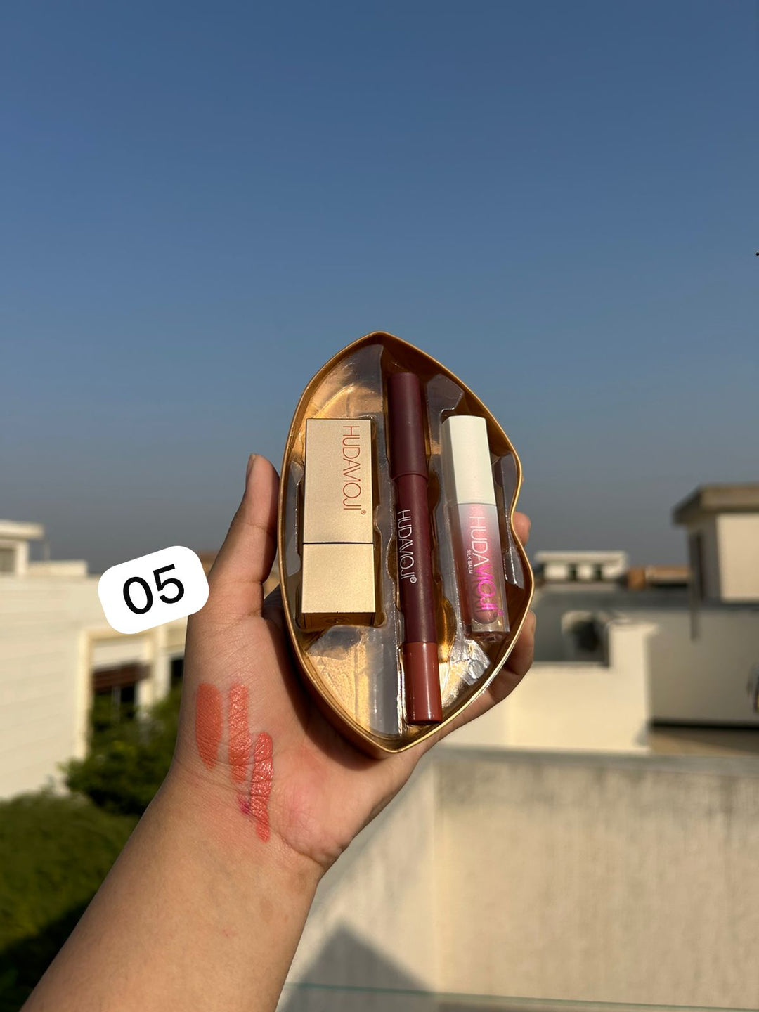 3 In 1 Hudamoji Set Velvet Matte Lipstick , Waterproof Lip Pencil & Lip Gloss Set