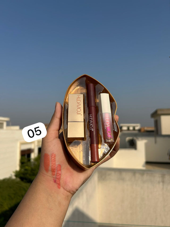 3 In 1 Hudamoji Set Velvet Matte Lipstick , Waterproof Lip Pencil & Lip Gloss Set