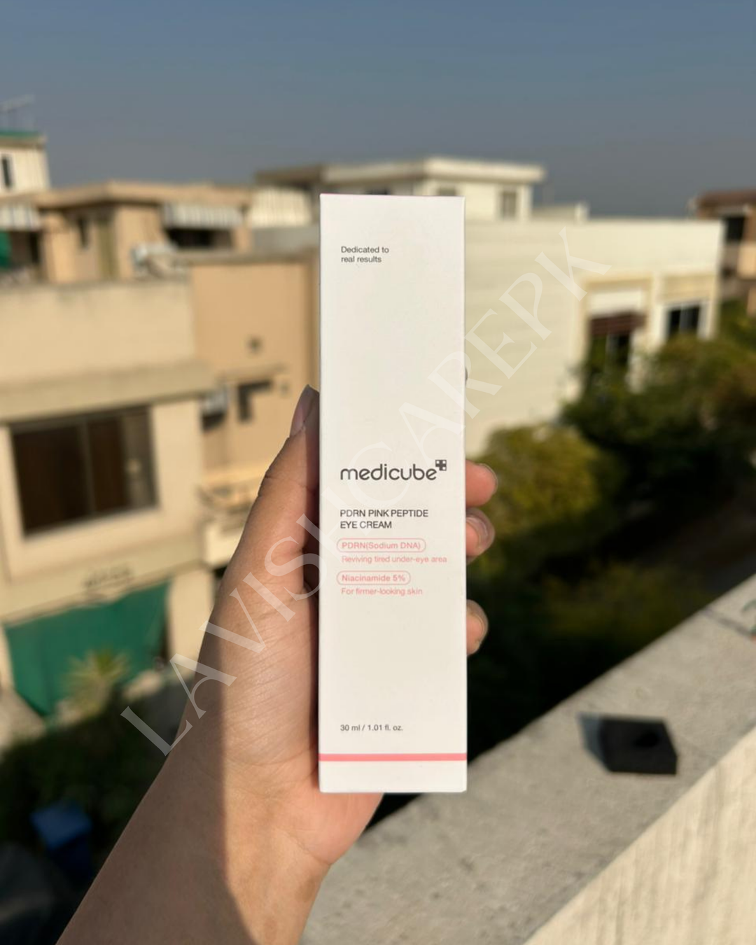Medicube pdrn pink peptide eye cream