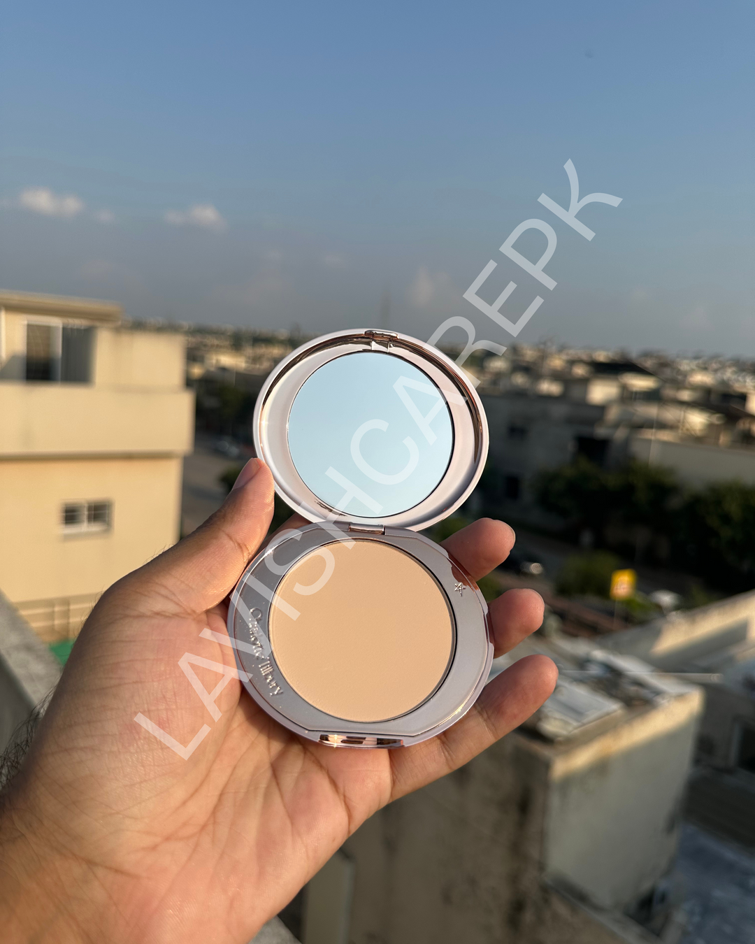 CHARLOTTE TILBURY AIRBRUSH FLAWLESS FINISH SETTING POWDER 8G