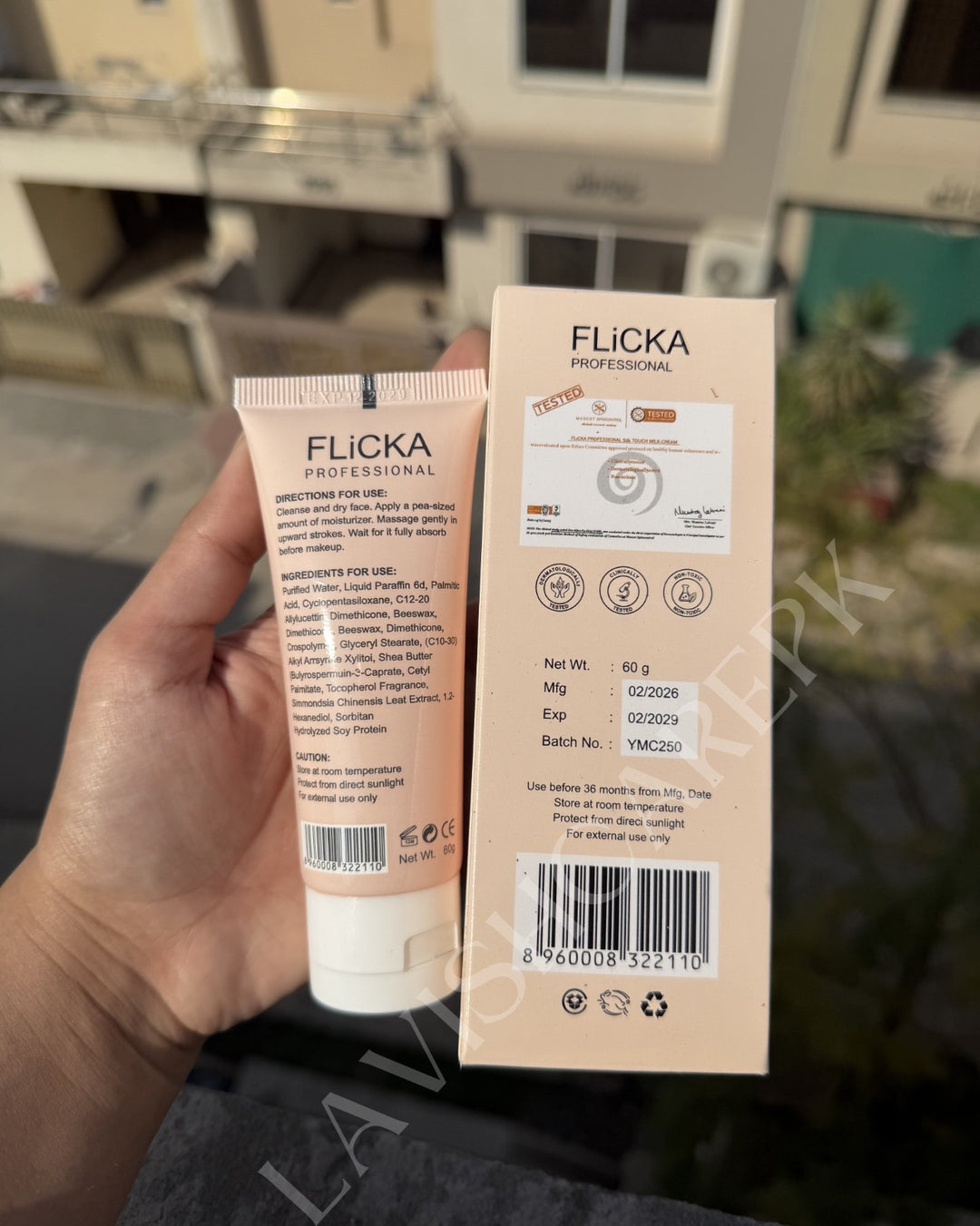 Flicka silk touch moisturizer and primer 60g