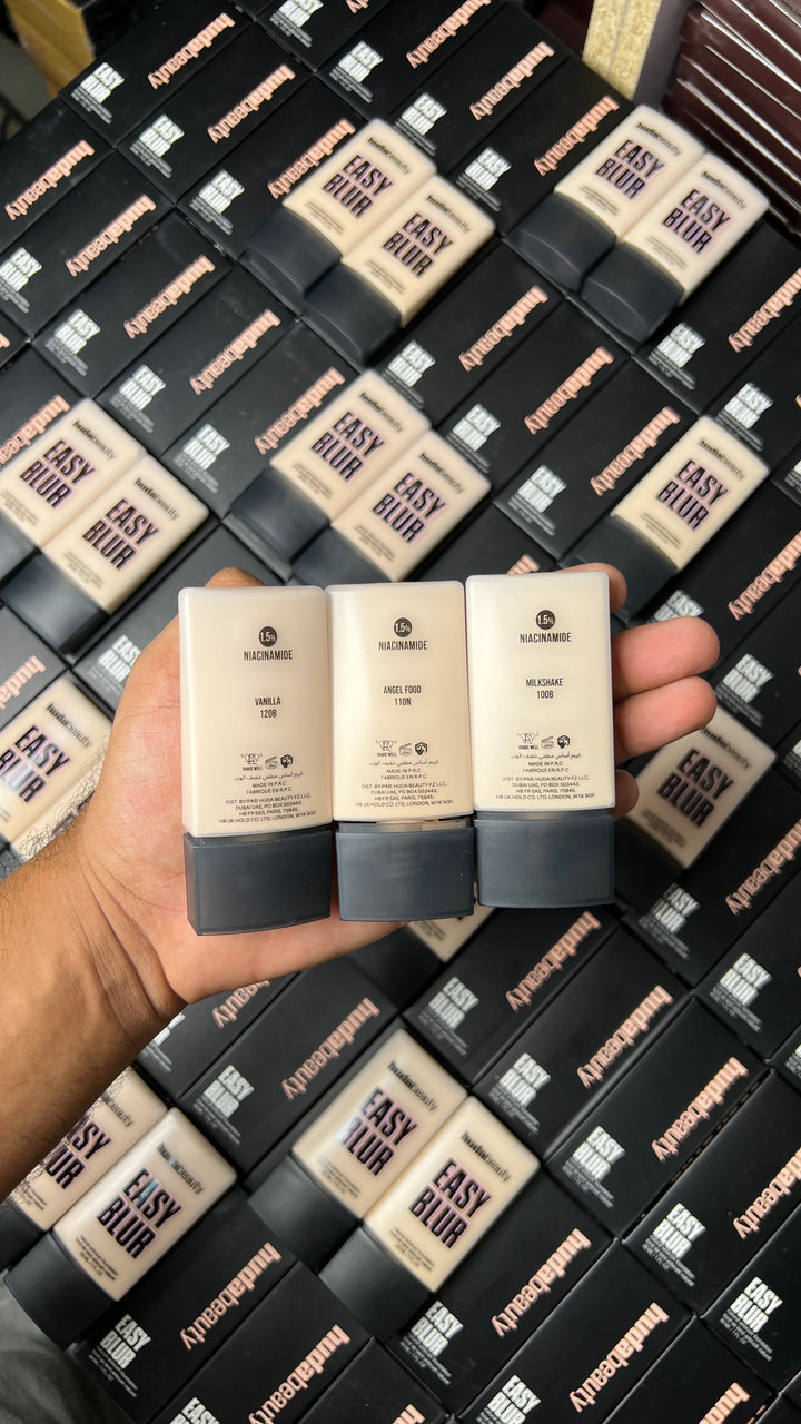 HUDA BEAUTY EASY BLUR NATURAL AIRBRUSH FOUNDATION WITH NIACINAMIDE