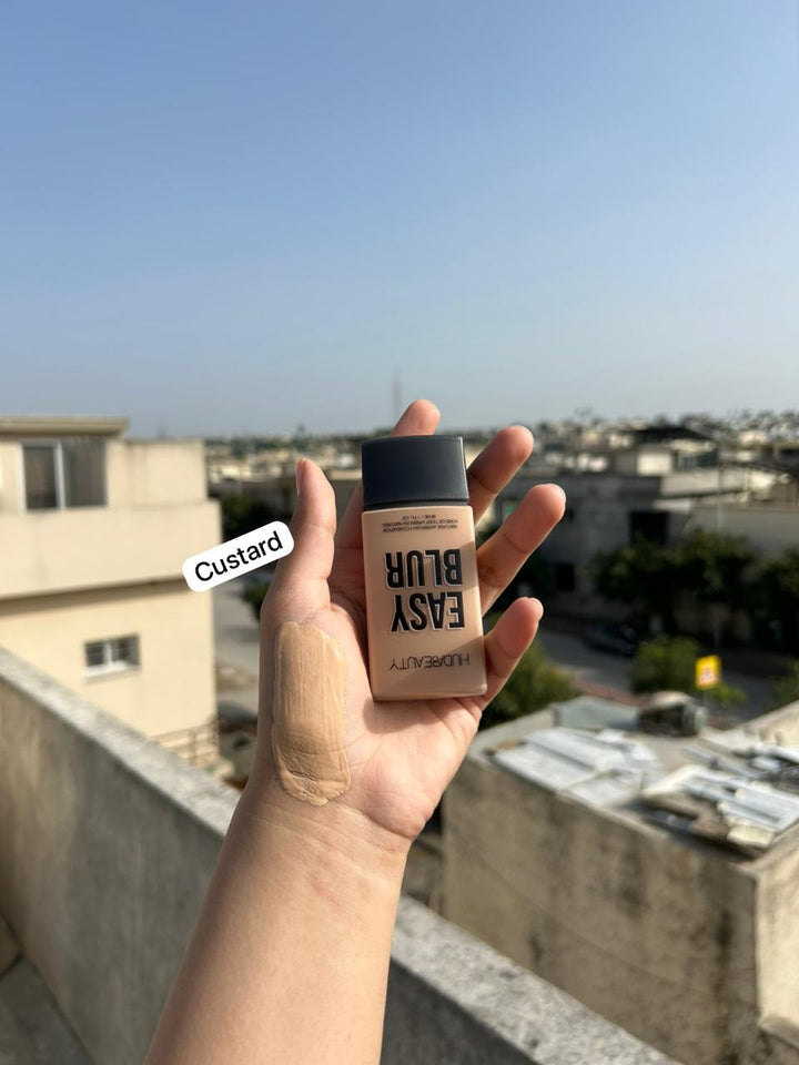 HUDA BEAUTY Easy Blur Airbrush Foundation – 30ML