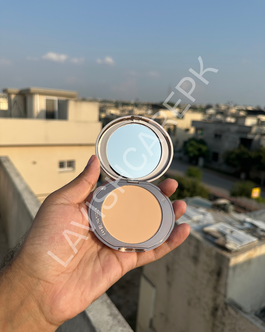 CHARLOTTE TILBURY AIRBRUSH FLAWLESS FINISH SETTING POWDER 8G