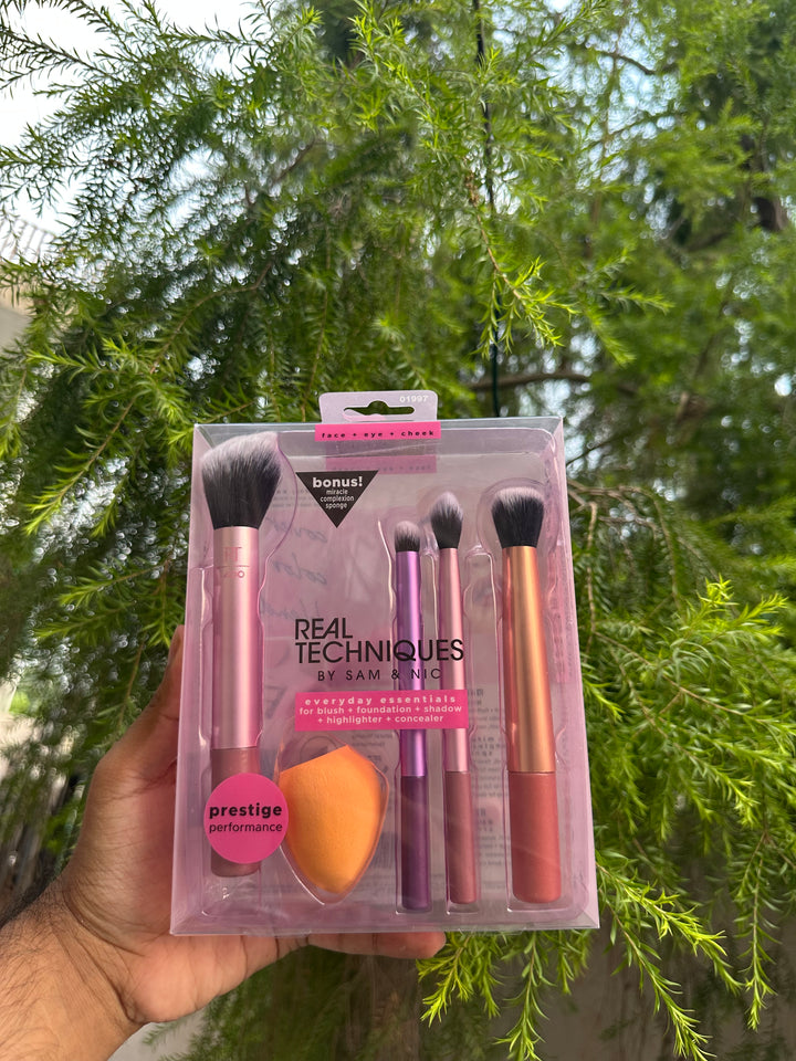 REAL TECHNIQUE PREMIUM QUALITY BRUSHES SET