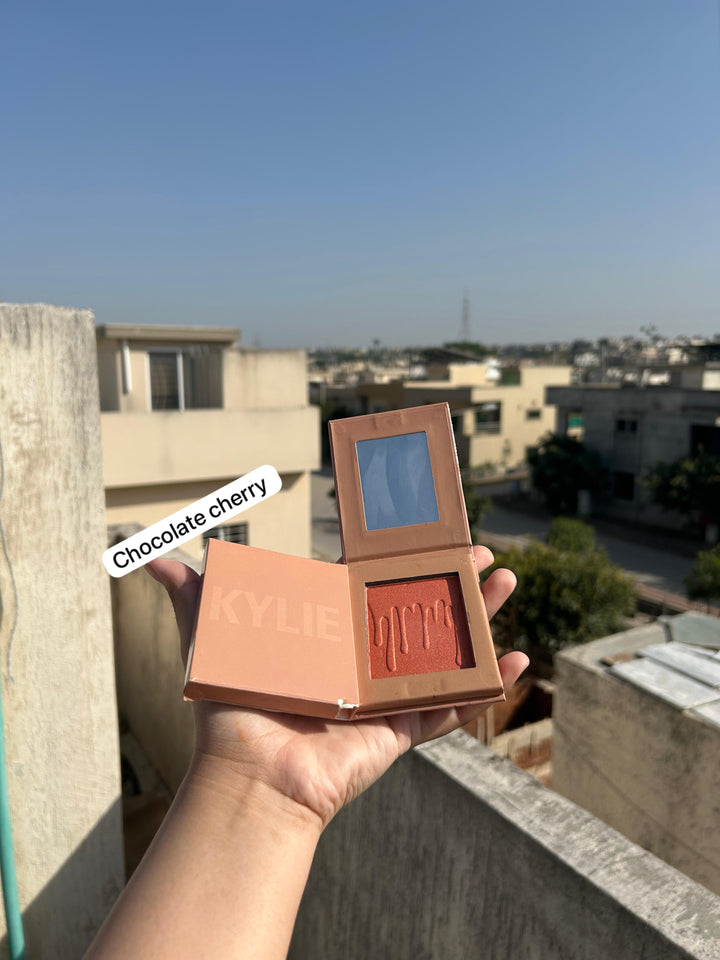 Kylie blush powder 😍
