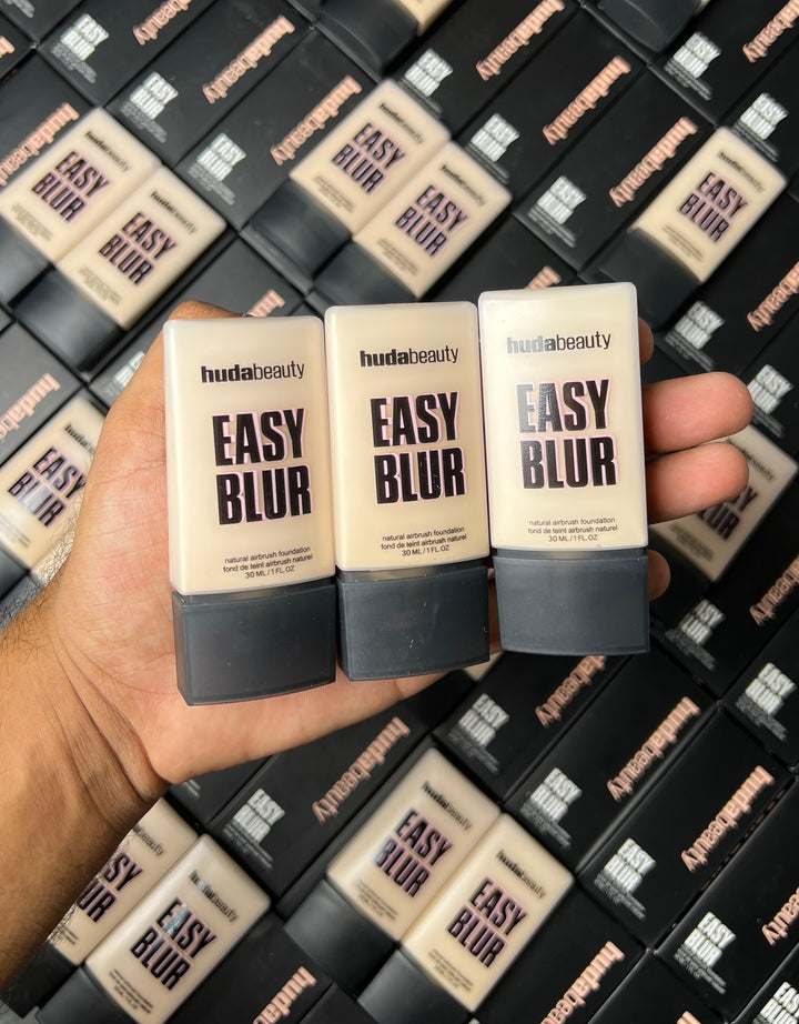 HUDA BEAUTY EASY BLUR NATURAL AIRBRUSH FOUNDATION WITH NIACINAMIDE