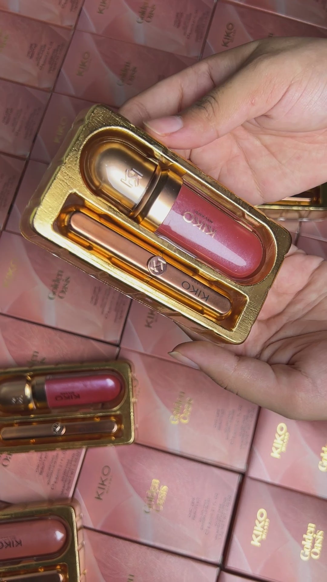 KIKO MILANO GOLDEN OASIS CHIC LIPS BEAUTY KIT 2 IN 1.